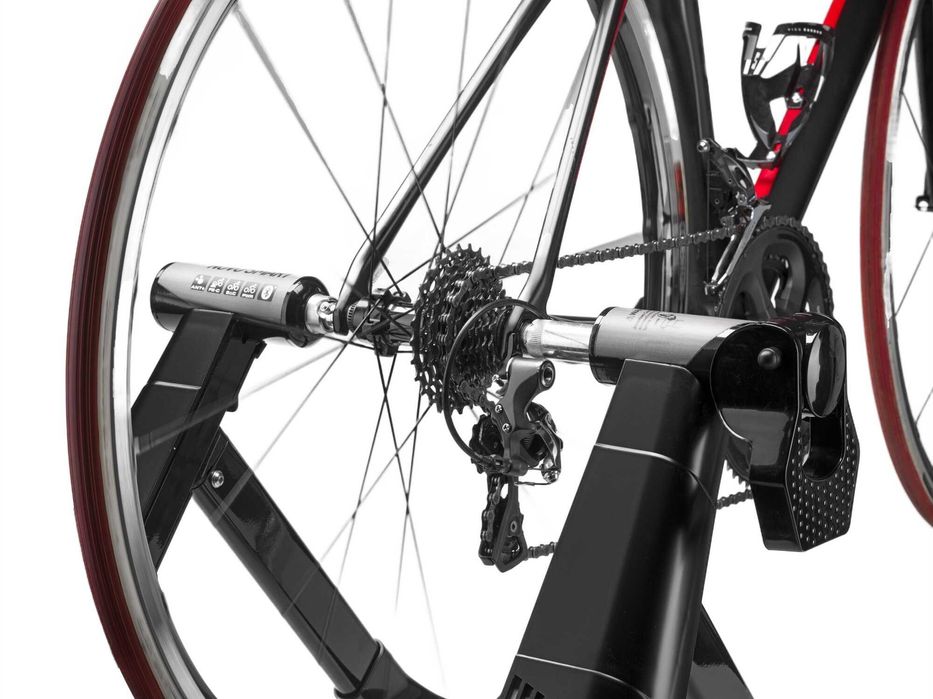 Trenażer Elite Novo Smart, Zwift + opona Van Rysel