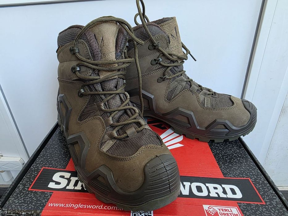 Берци,мілітарі.Коліру хакі.40-41розмір.26.5 по устілкі