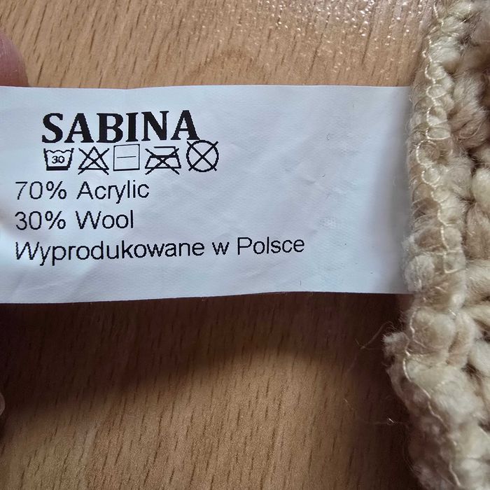 Czapka z wełną, écru