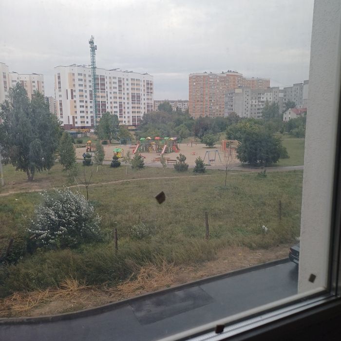 Власник 1 кім Вишневі Сади 3 поверх вигляд на ПАРК