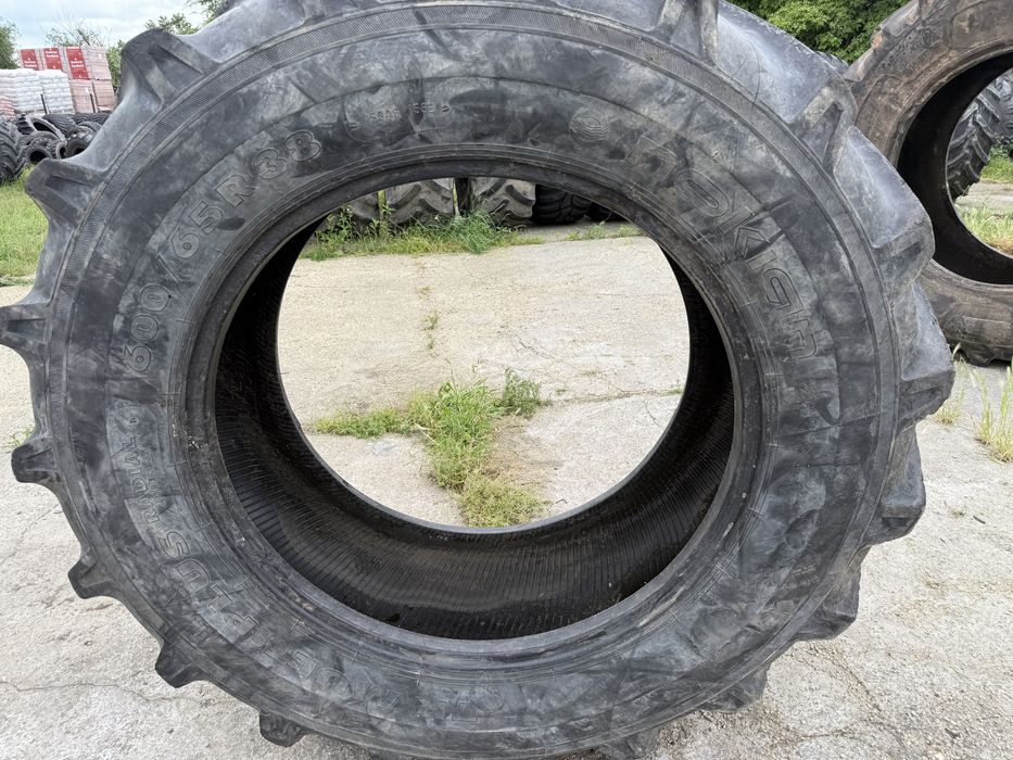 Opona 600/65R38 Nokian