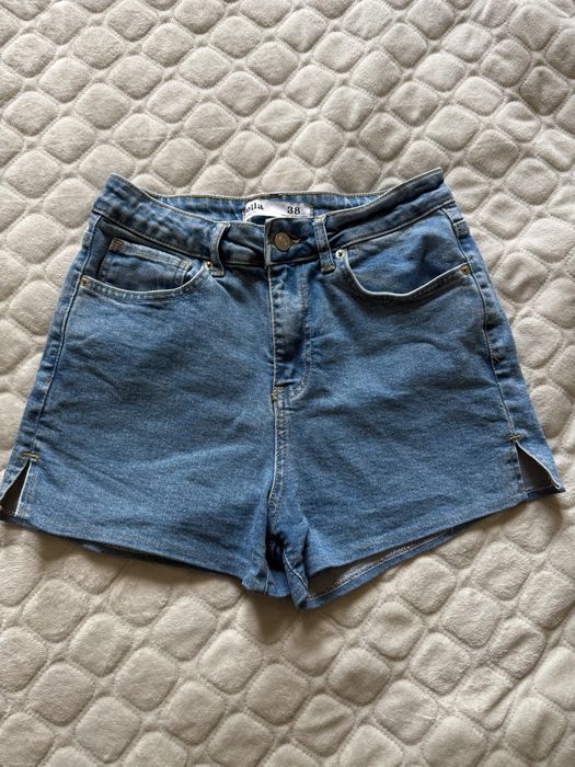 Літні джинсові шорти