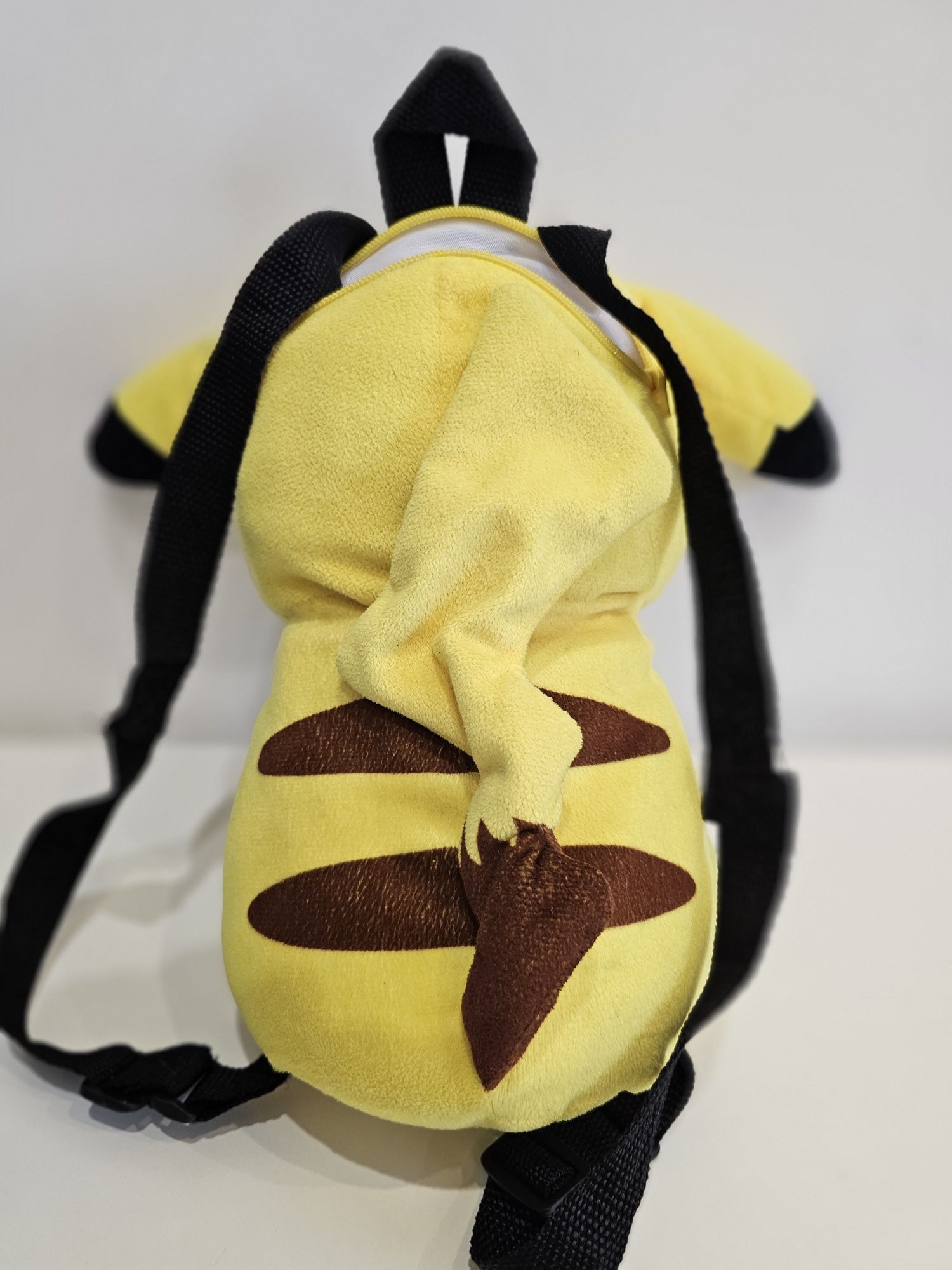 Plecaczek Picatchu pokemon dla przedszkolaka Sambro