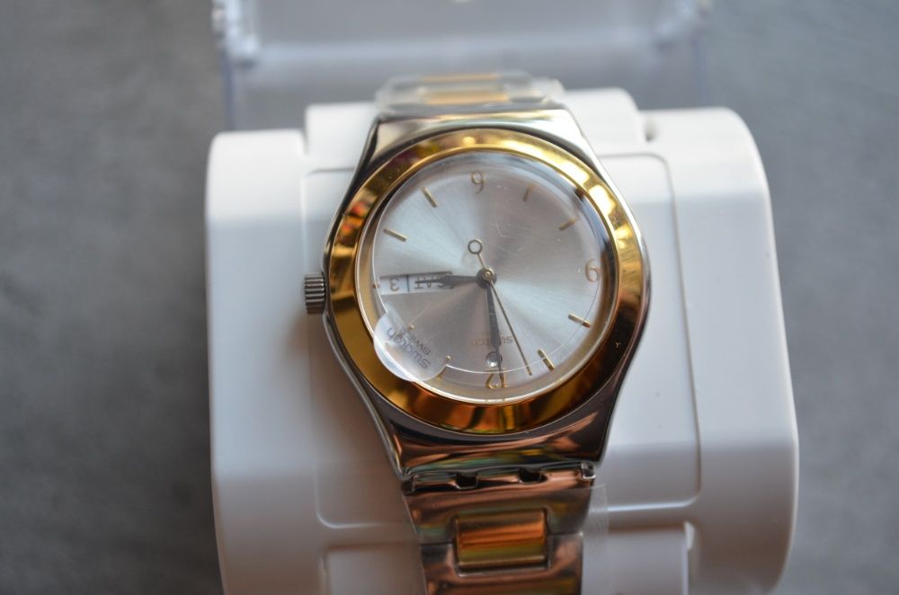Наручний годинник Swatch YLS711G жіночий