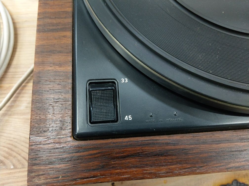 Gramofon vintage. Philips 401. Made in Holland