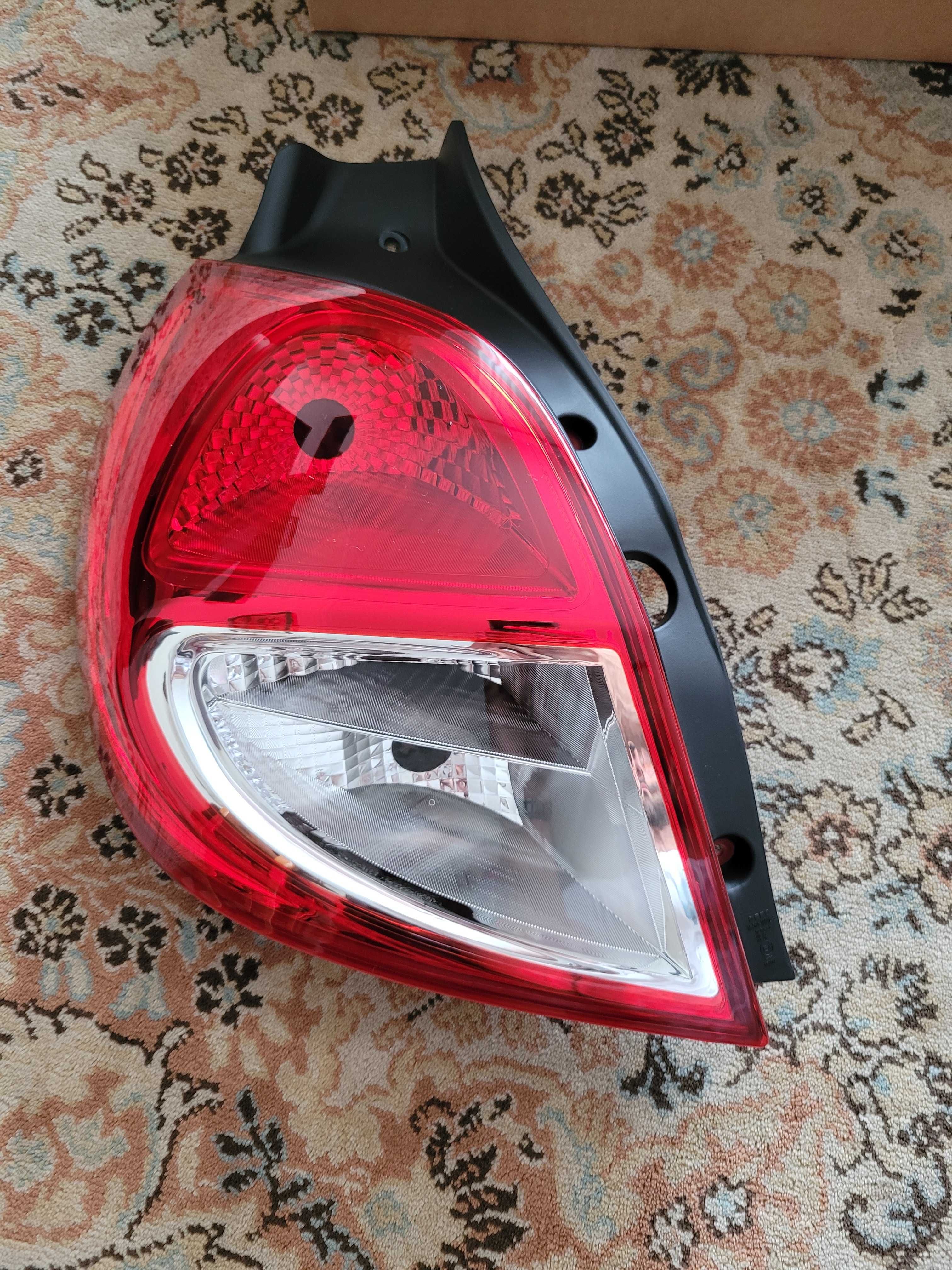 Farol Renault clio 2011