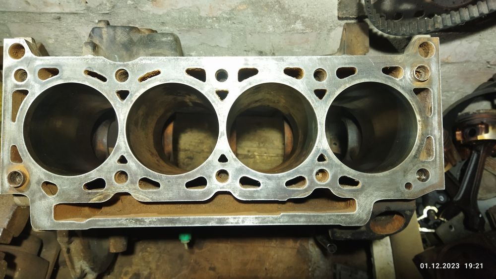 Блок циліндрів Рено Renault F3P 678 (1.8л)(Laguna, Clio, Volvo 440/460