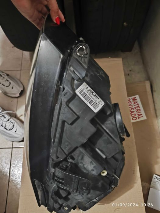 Ótica xenon esquerda Audi A5 8T0