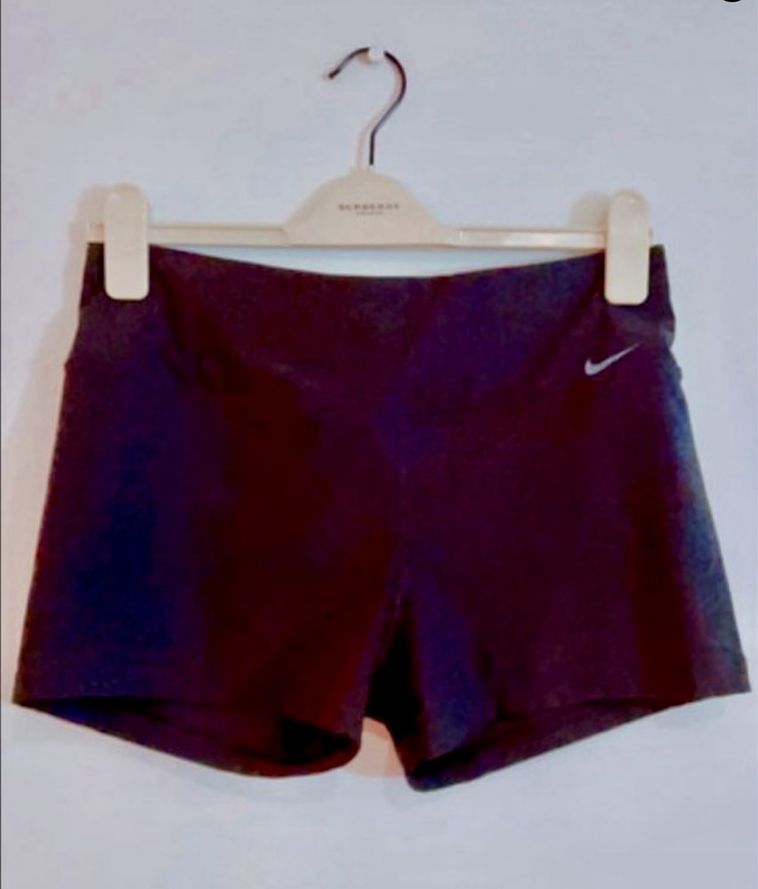 Calções ginástica Nike