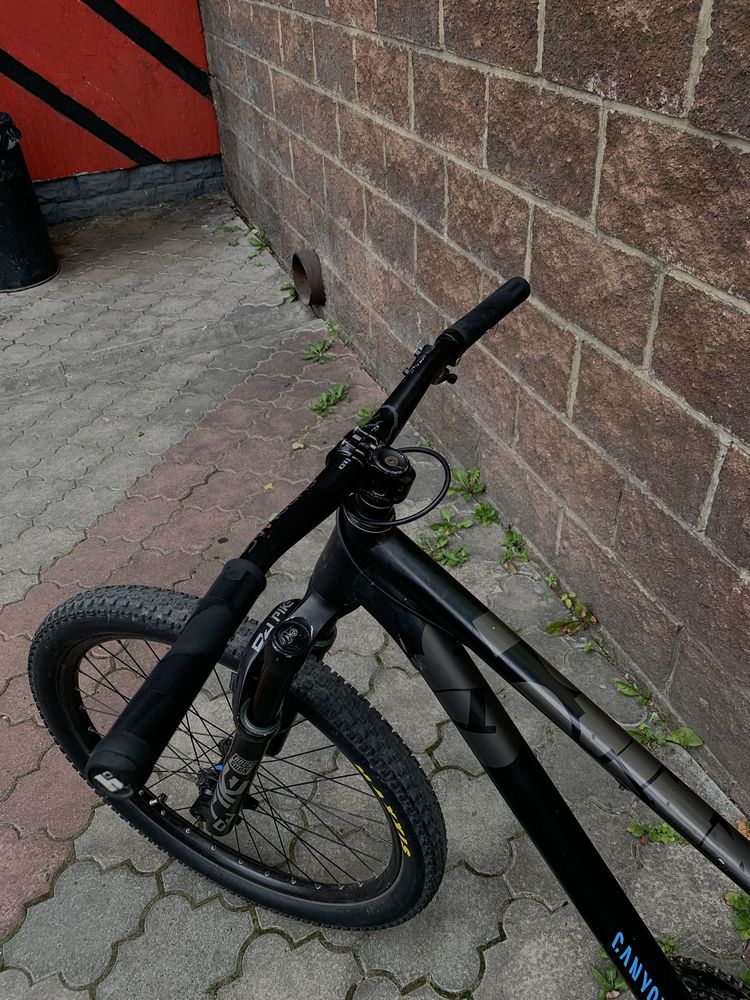 canyon stitched 360 pro street dirt