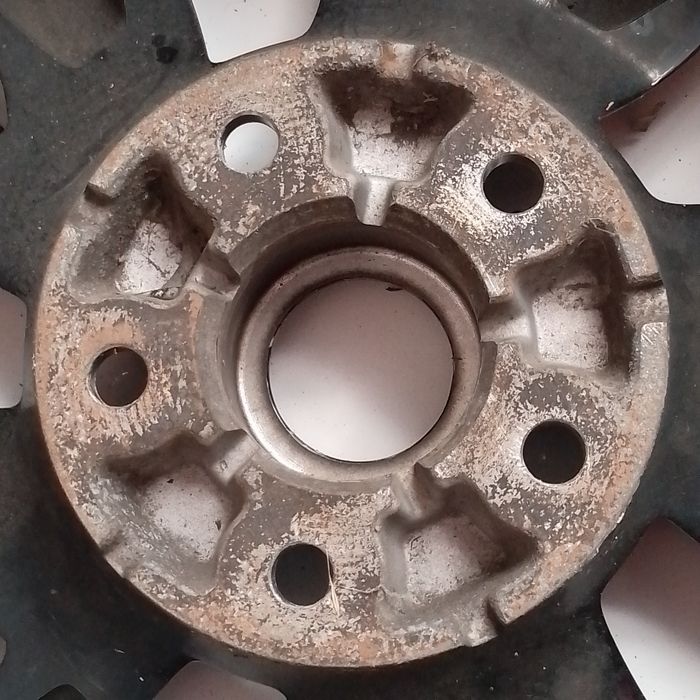 Диск  литой алюминиевый