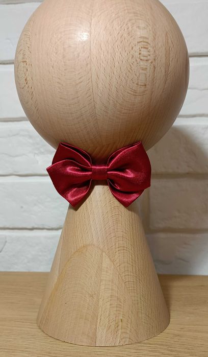 Bordowa satynowa muszka 9 cm