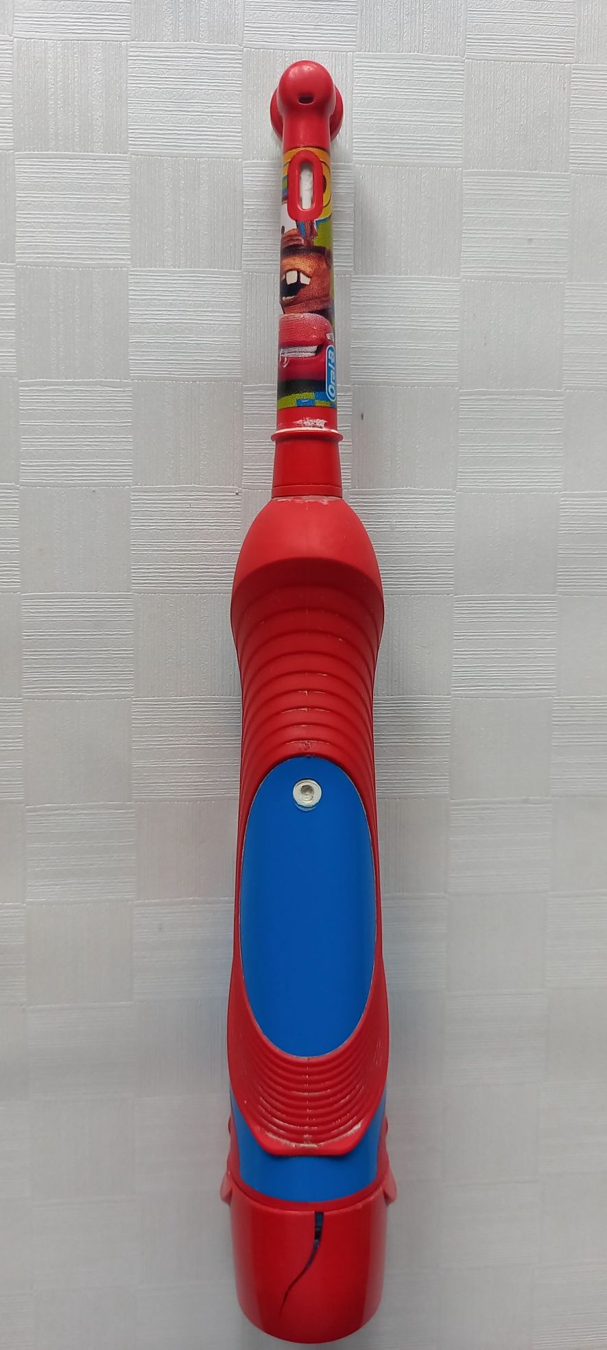 Szczoteczka ORAL-B na baterie dla dzieci