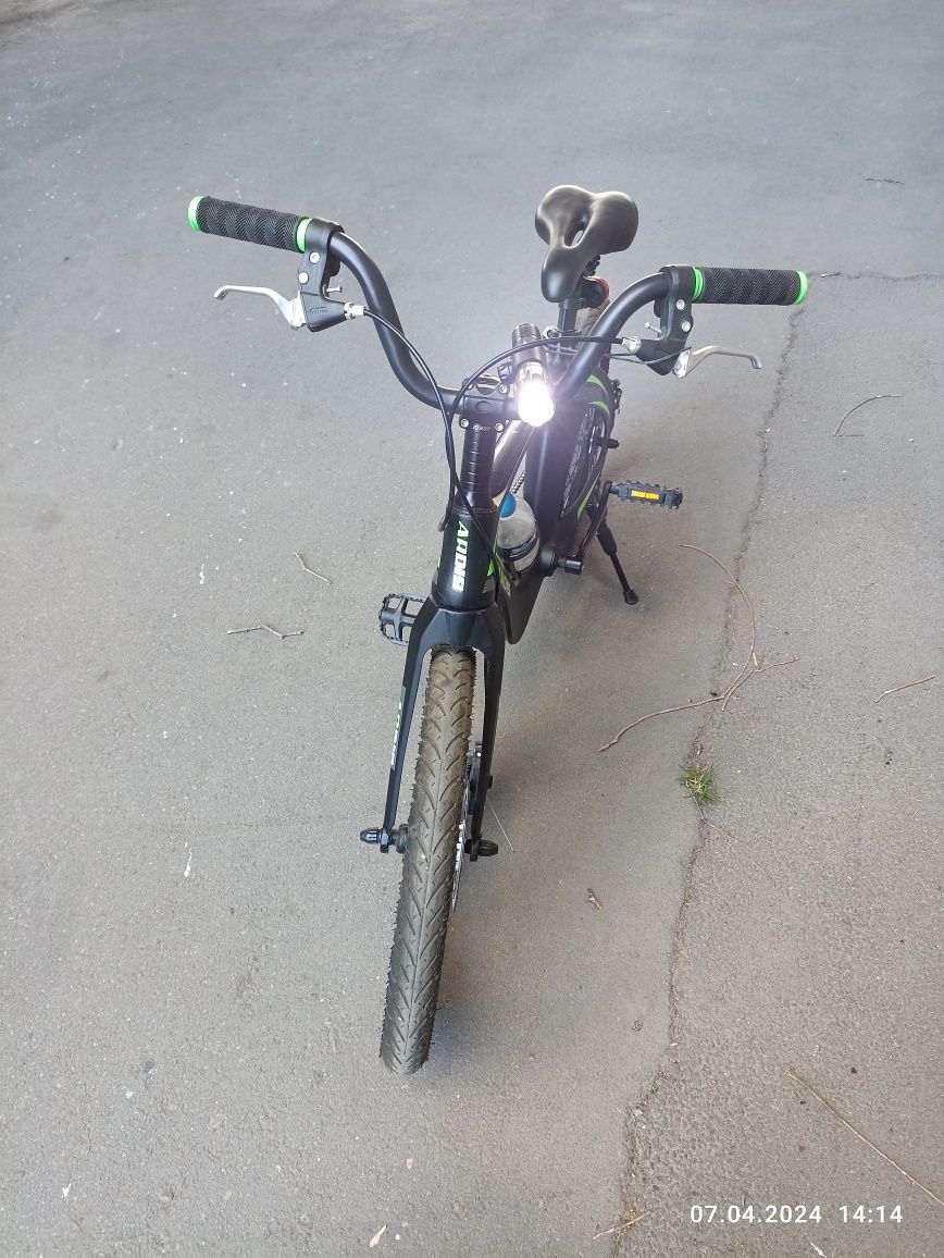 Продам новый подрасковый велосипед ( Алюминиевая рама)