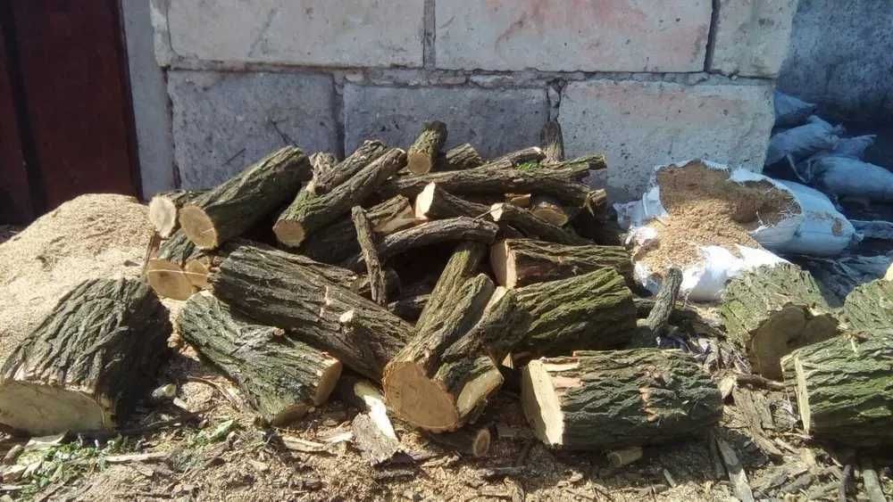 Дрова колотые рубаные береза, ольха, дуб, ясень  30-  35 см доставка