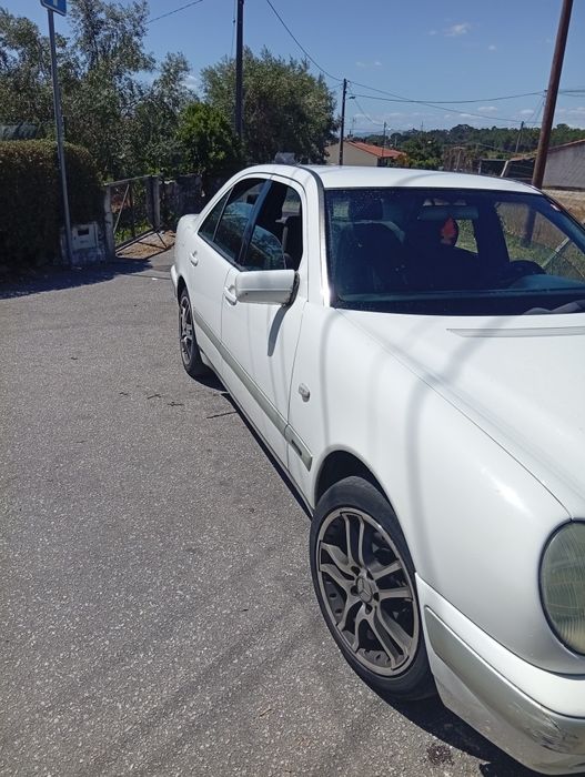Vendo Mercedes E220