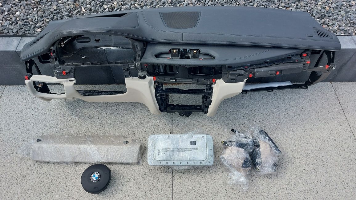 Deska kokpit skóra BMW X5 F15 poduszka M pakiet pasy. Komplet.