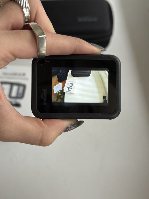 GoPro Hero 8 dwie baterie oryginalne pudełko akcesoria świetny stan