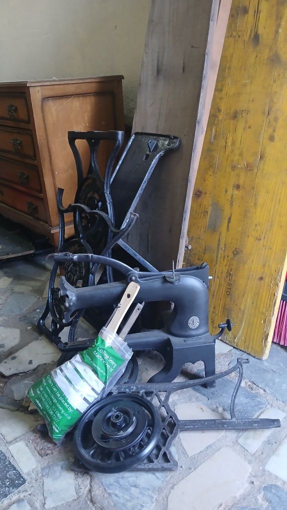 Máquina de costura singer