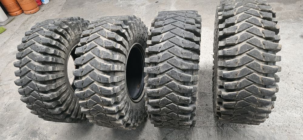 Pneus maxxis trepador 37x12.5-16