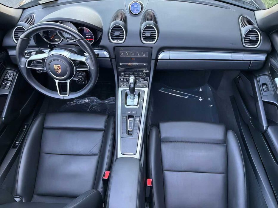 Porsche 718 Boxster S      2017