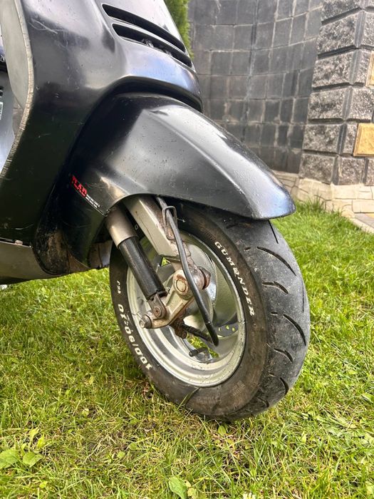 Honda lead af20.