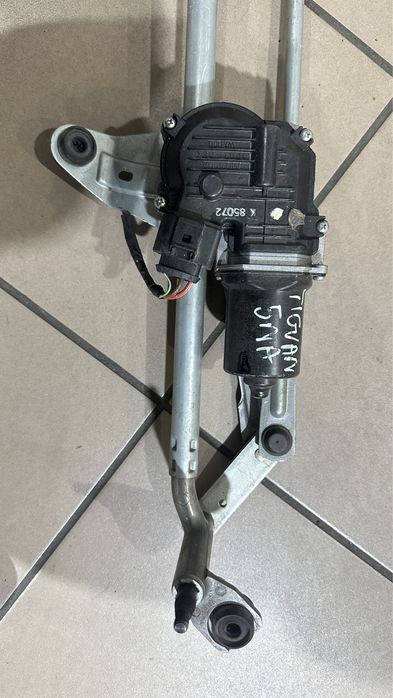 Трапеция стеклоочистителей с моторчиком TIGUAN