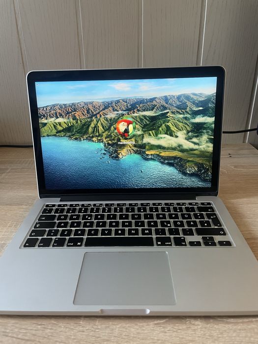 Продам Macbook Pro 2014 ssd 512 озу 8  15”