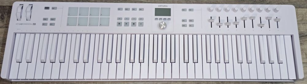 Arturia KeyLab Essential Alpine White 61 MK3