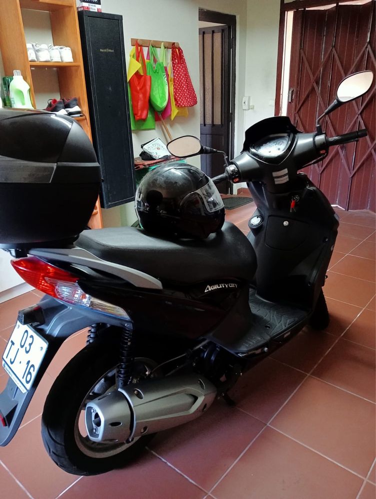 Vende se Scouter