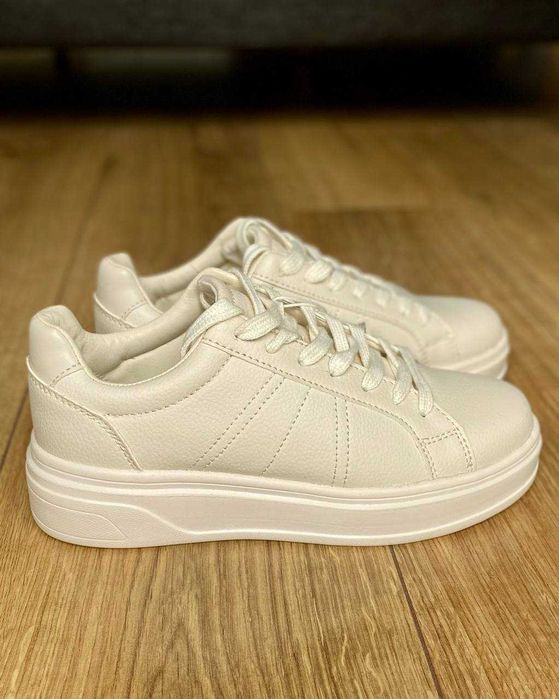 Кеди House молочного кольору 37р, нові (23.5см)