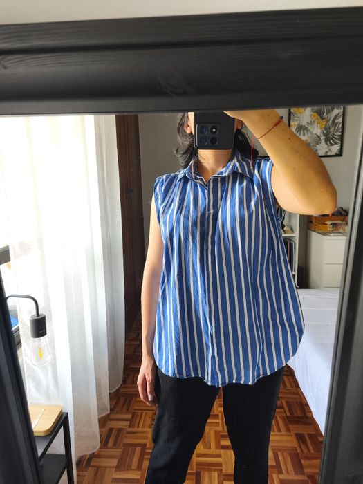 Camisa Mango às riscas azul e branca – moderna e elegante