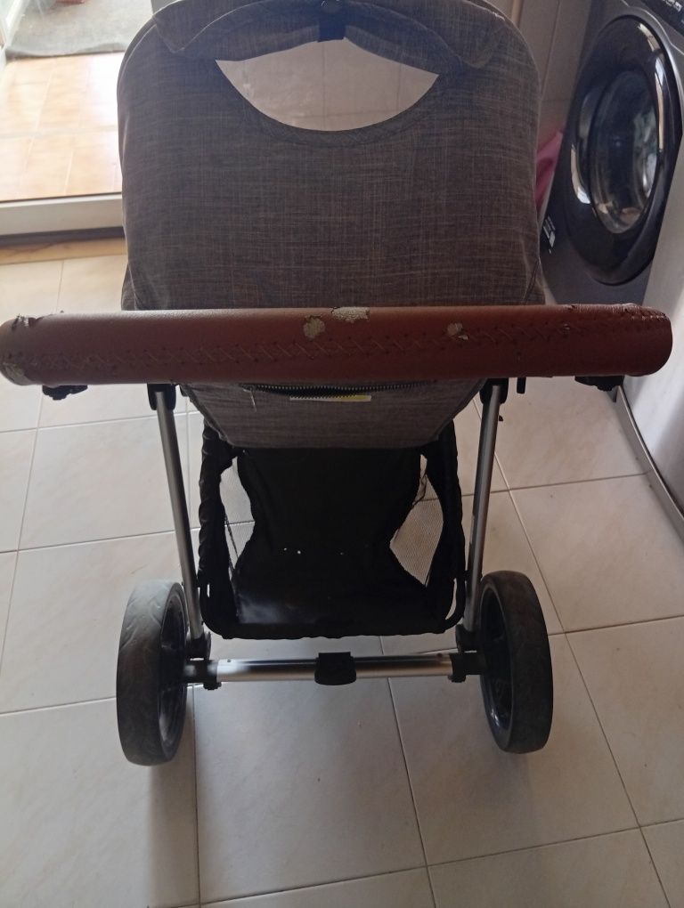 Carro bebe Pierre cardin usado