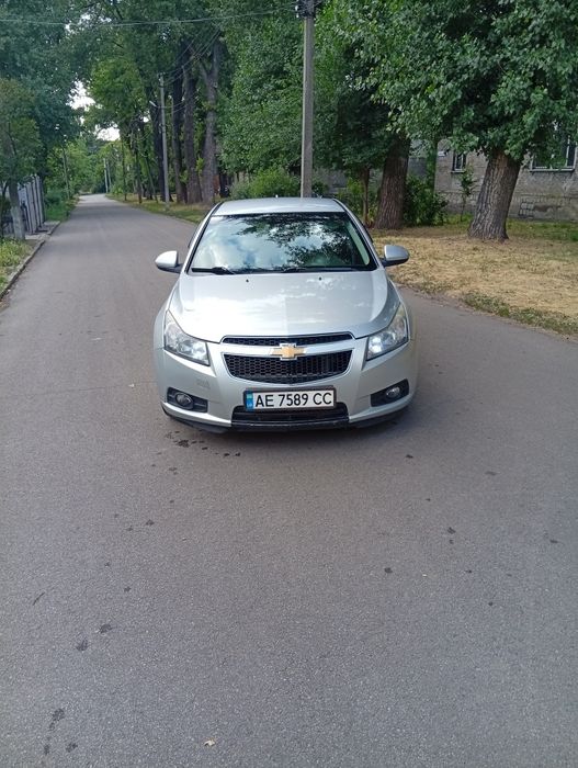 Продам Шевроле Круз 2010год 1.6