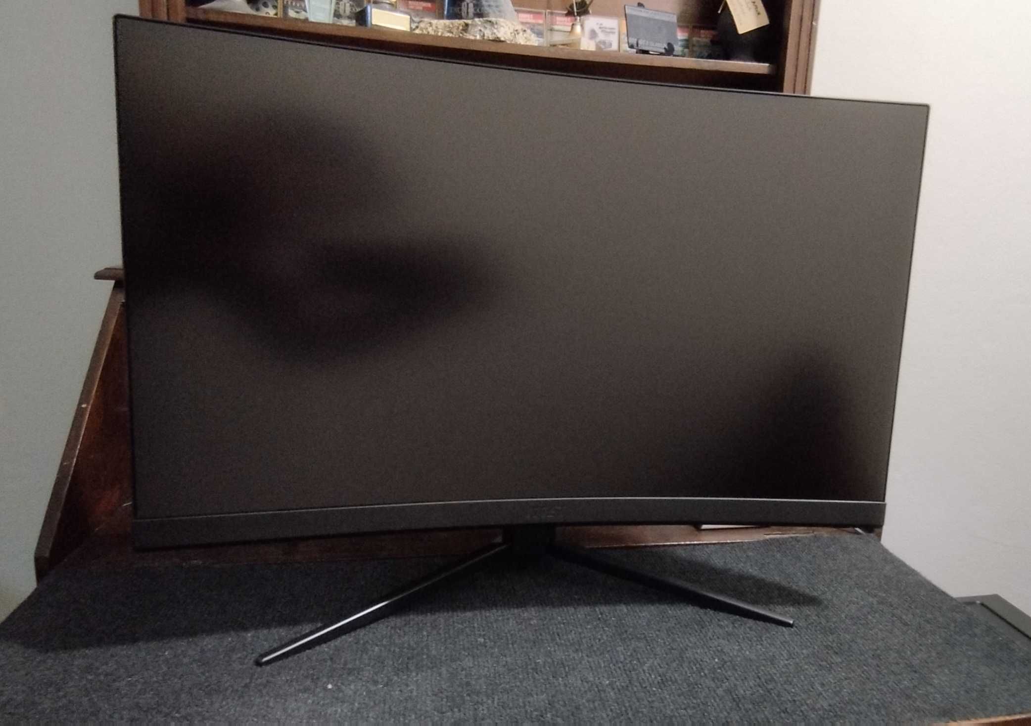 Monitor Curvo MSI 27"