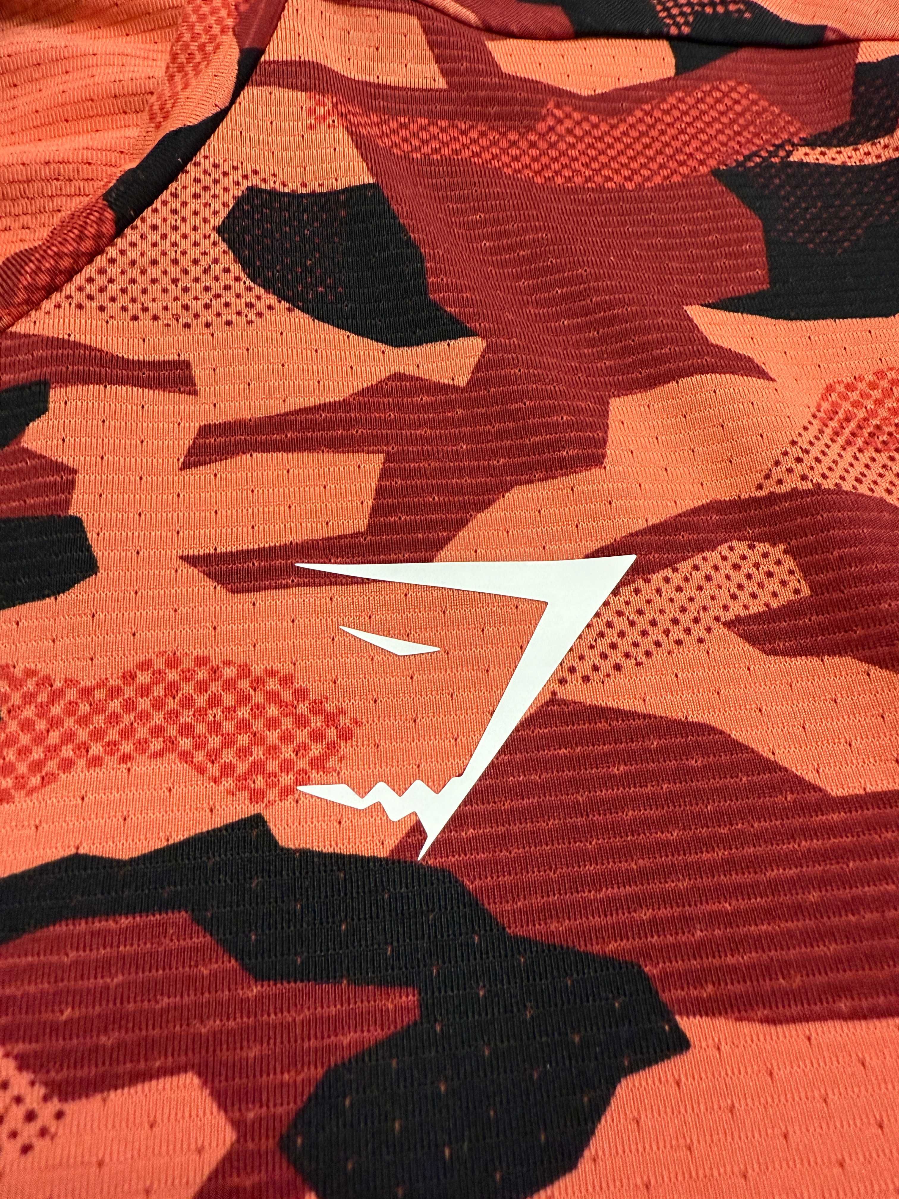 Футболка Gymshark Arrival T-Shirt, Red/Camo (оригінал)