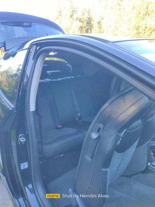 Peugeot 308 5 lugares Económico Desportivo Troco por clássico