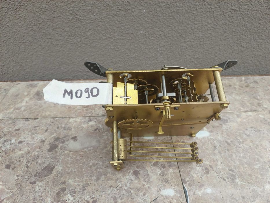 M090 Mechanizm starego zegara kwadransowy bufetowy kominkowy