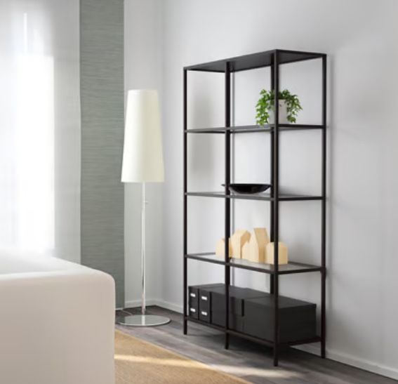 Estante VITTSJÖ preto vidro IKEA