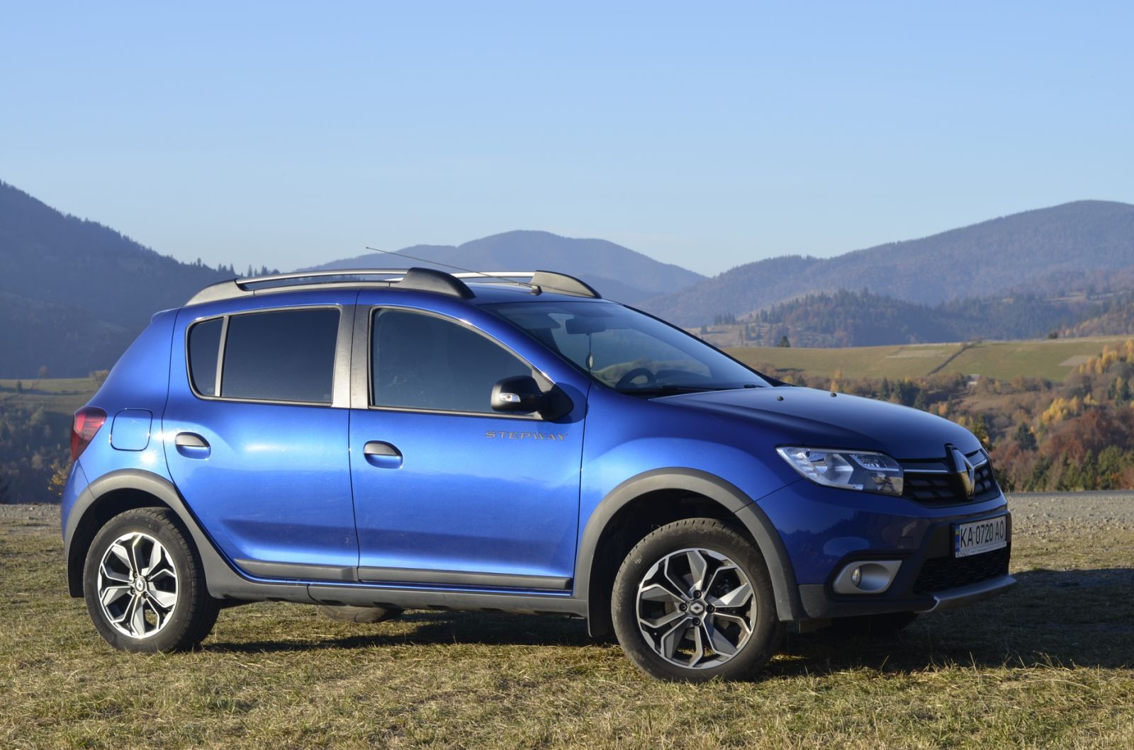 Renault Sanderso Stepway Ultramarine 2020