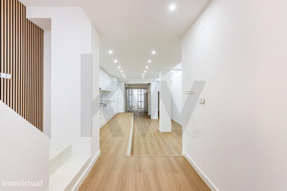 LOFT T2 Duplex em Alvalade, à Av. Alm. Gago Coutinho