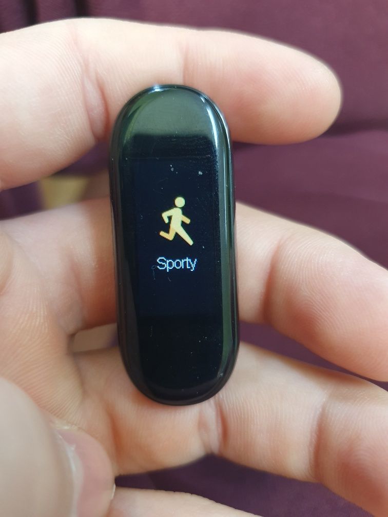 Sprzedam  mi band 7