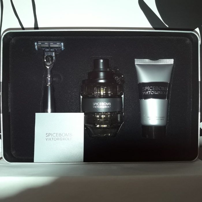 Viktor & Rolf Spicebomb 90 ml набор в металлической коробке, новый.