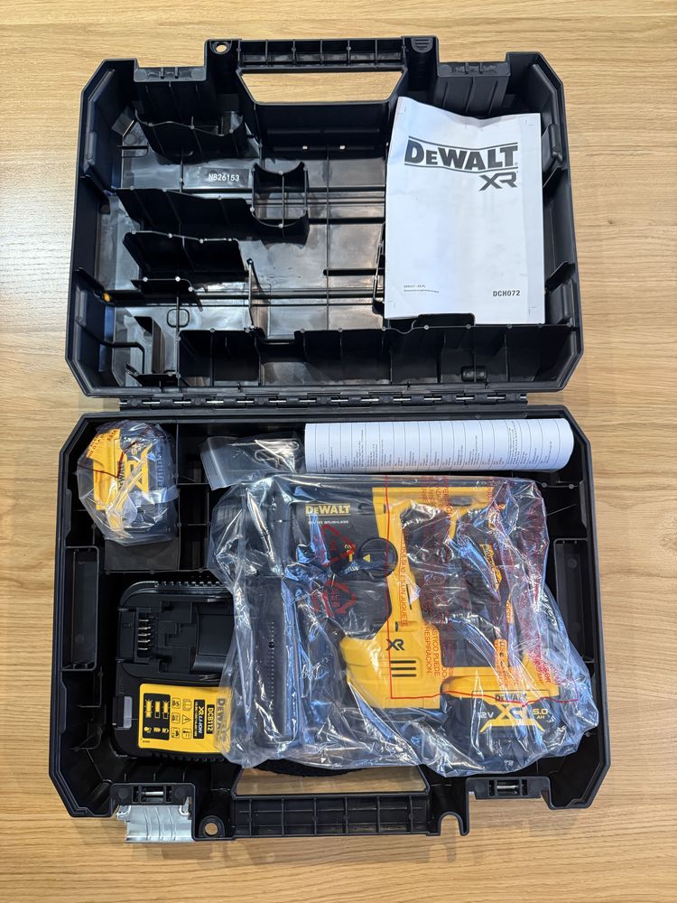 Sprzedam nowa Młotowiertarkę Dewalt 12V