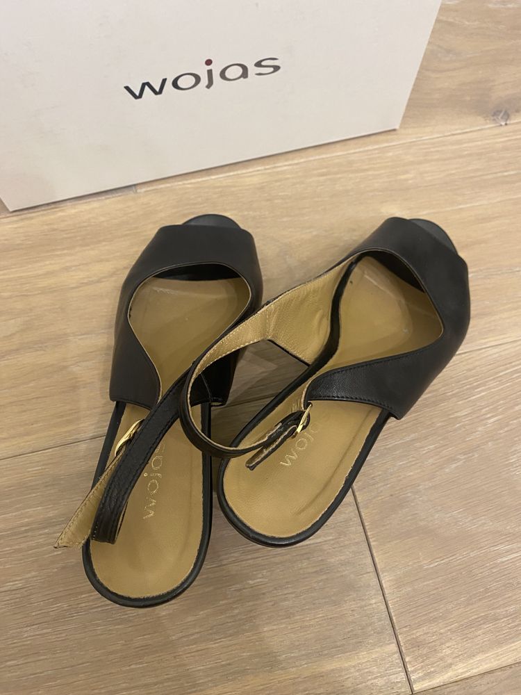 Letnie buty na koturnie WOJAS rozm 38 jak NOWE