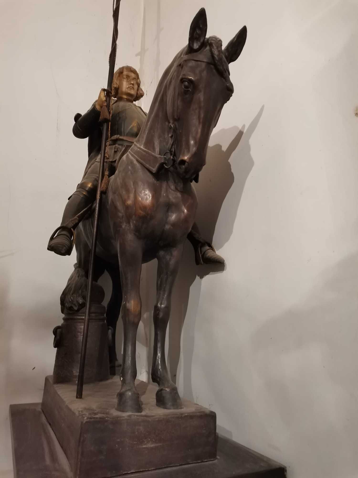 Antiguidades - Estátua de Cavaleiro "francês"