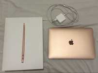 Macbook Air dourado