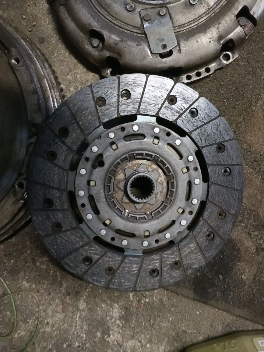 koło dwumasowe +sprzęgło Ford KUGA  FOCUS S-MAX 2,0 tdci