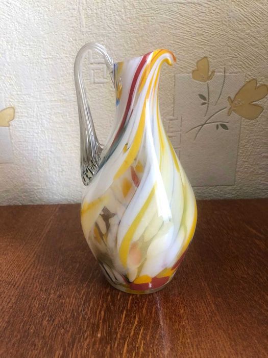 Глечик скляний різнобарвний