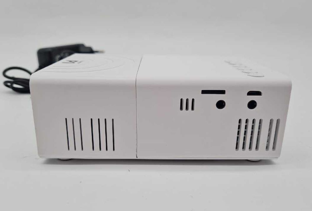 Mini Projektor LED P1 TFT LCD 24-60 Cale HDMI USB AV 1080p